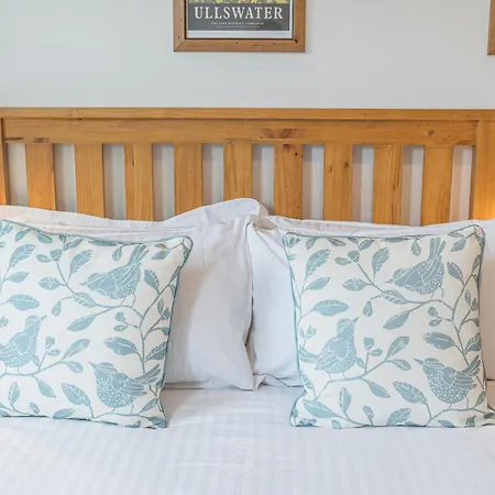 The Hytte, 19 Greta Grove House *